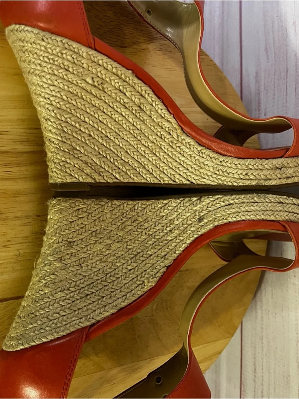 Michael Kors Salmon Color T Strap Open‎ Toe Wedge Sandal Size 8